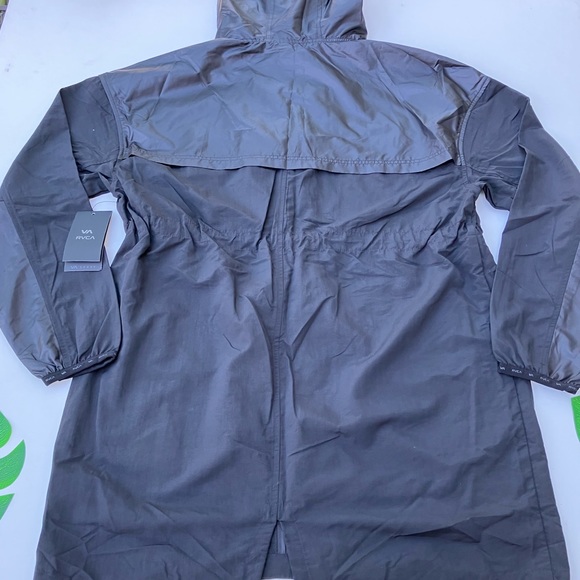🖤RVCA Matte Shine Parka🖤 - Picture 16 of 16